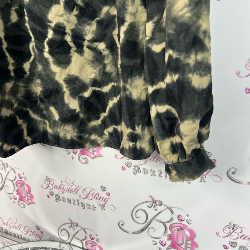 See u soon blouse tie dye style Stylish Black and Tan Women's Top - Picture 9 of 9